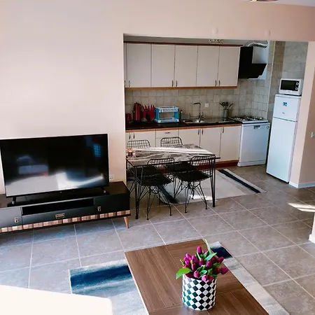 Apartman Lara Park *