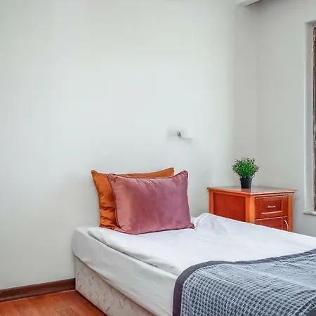 Apartman Lara Park